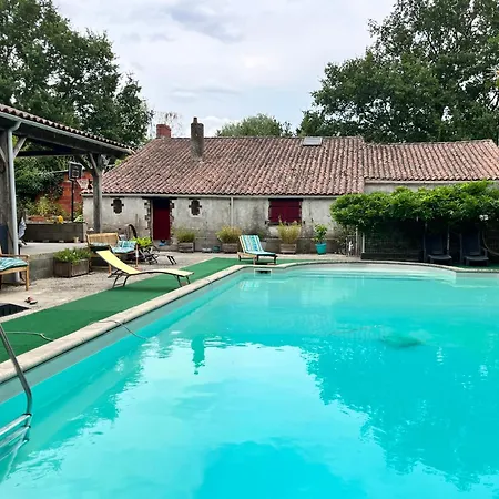 Bed & Breakfast A L'ombre Des Chenes